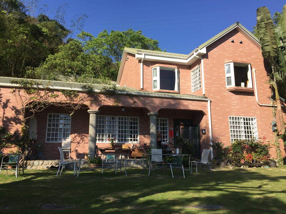 Wisdom Garden Home Stay Yuli Exterior foto